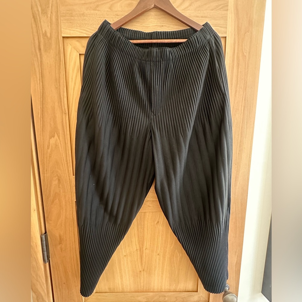 Issey Miyake Homme Plissé Black Garment